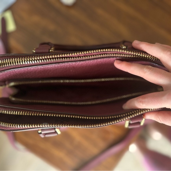 Tory Burch Robinson Leather bag - Picture 5 of 13